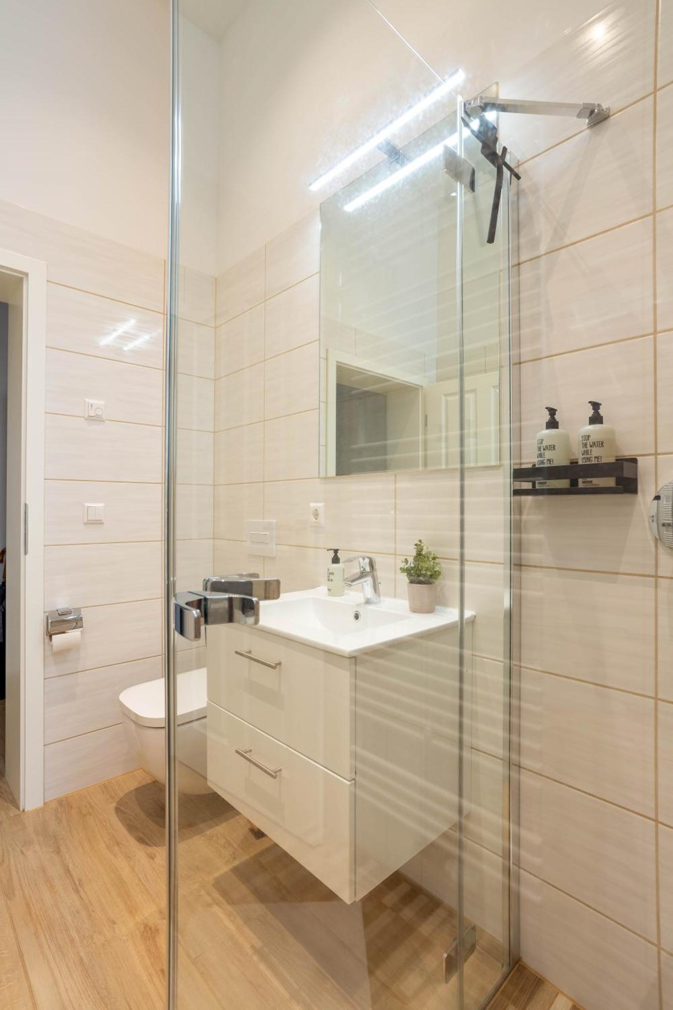 Soulscape Apartments Loft Zwickau Citycenter Mit Tg-Stellplatz, Magenta-Tv Und Klima Екстер'єр фото